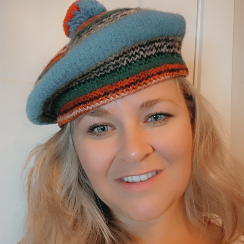 Vintage Scottish Pom Pom Tam hat